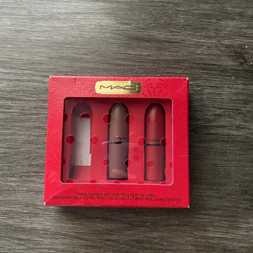 MAC Cosmetics Lipstick Set